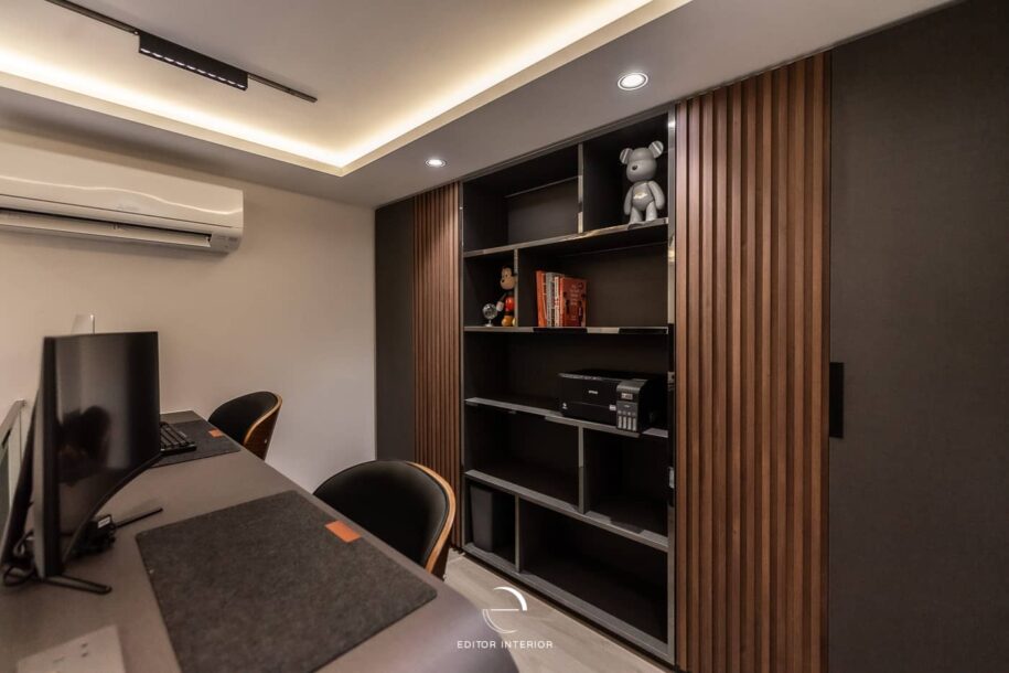 THE ESSENCE II - Editor Interior
